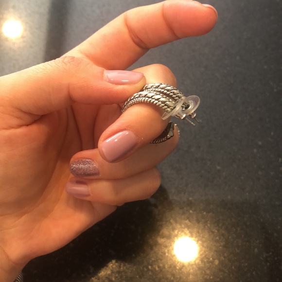 Accessory earings. Used but in good condition - Picture 2 of 4